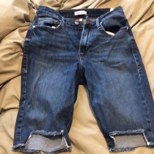 Distressed Good American Bermuda shorts size 27